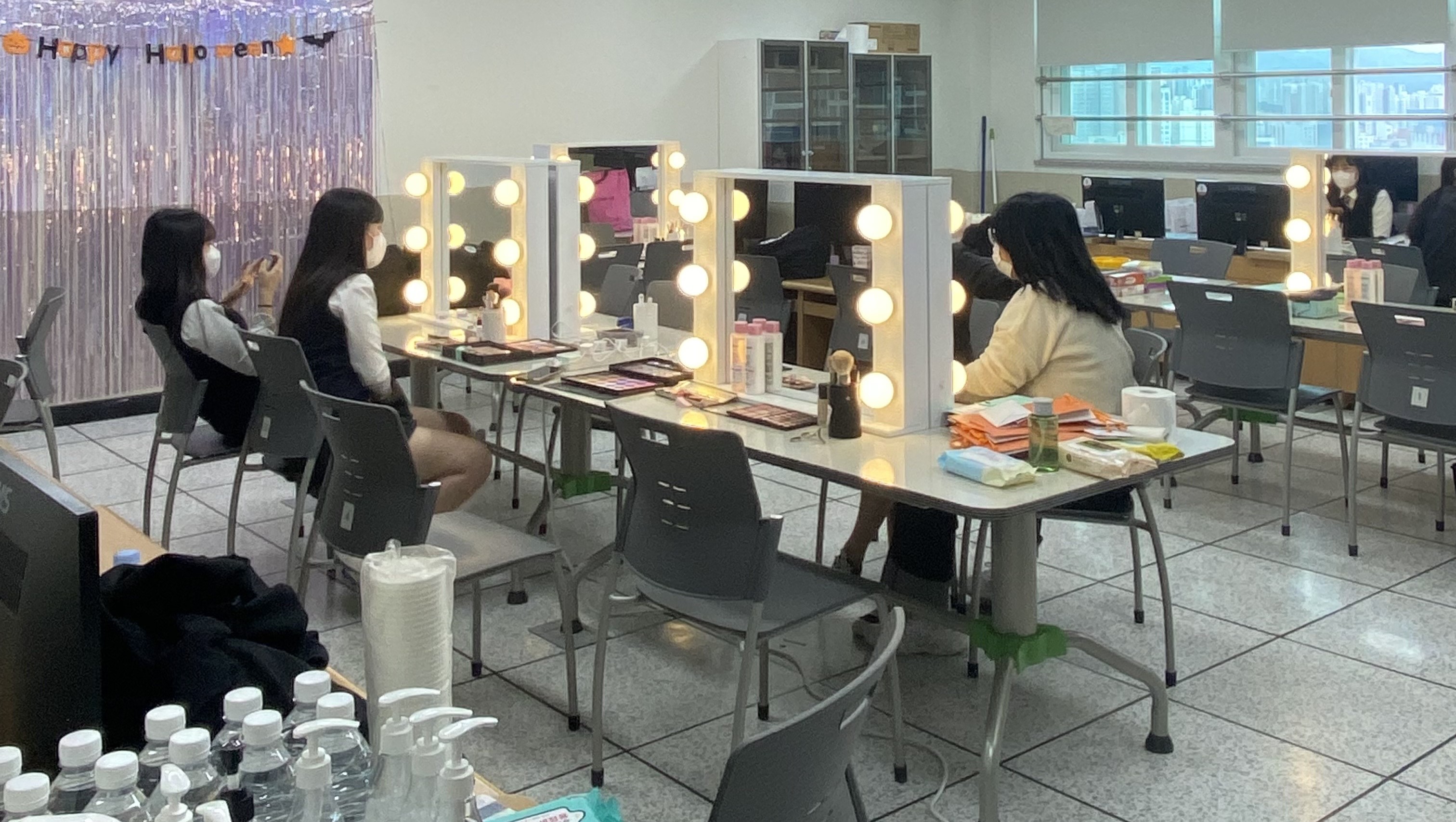 안양문화고 메이크업실습실